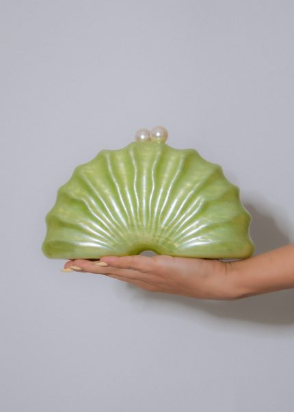 The Pearl Tide Clutch Green